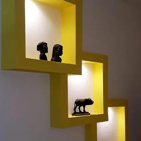 Yellow Palace *
