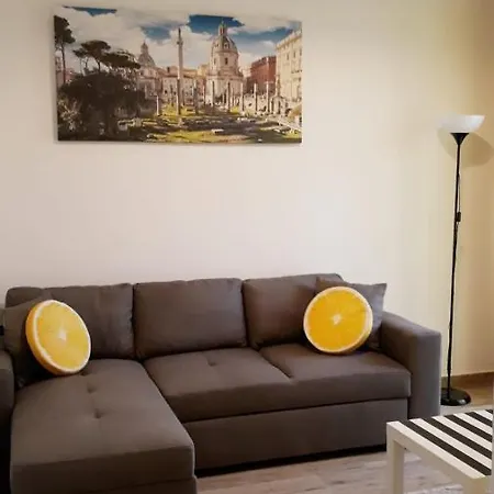 Lägenhet Yellow Palace