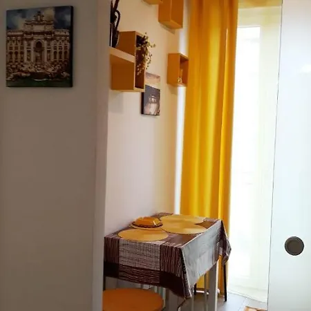 Lägenhet Yellow Palace *